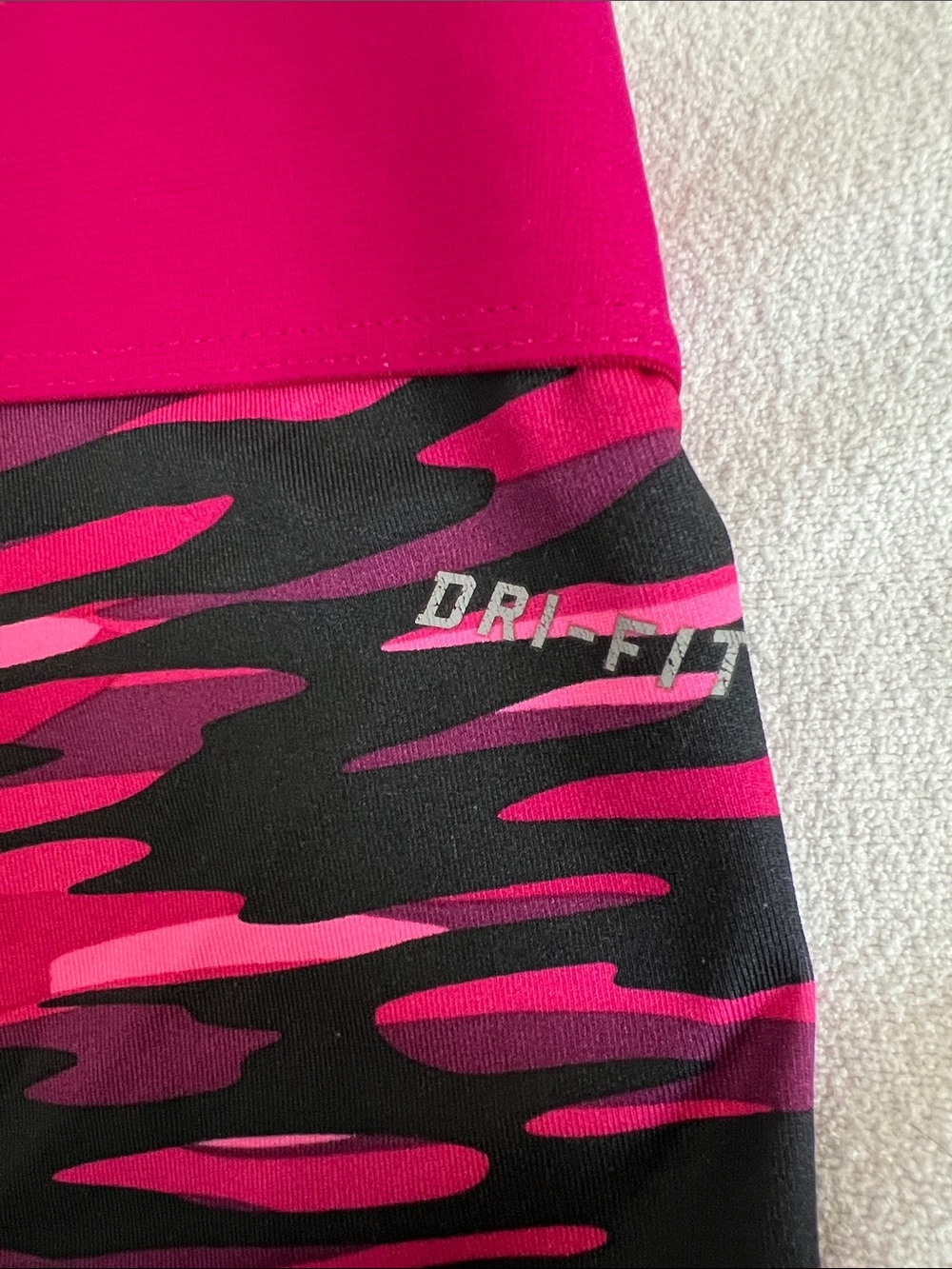 Nike Pro Hot Pink & Black Camo Performance Shorts - Picture 4 of 5